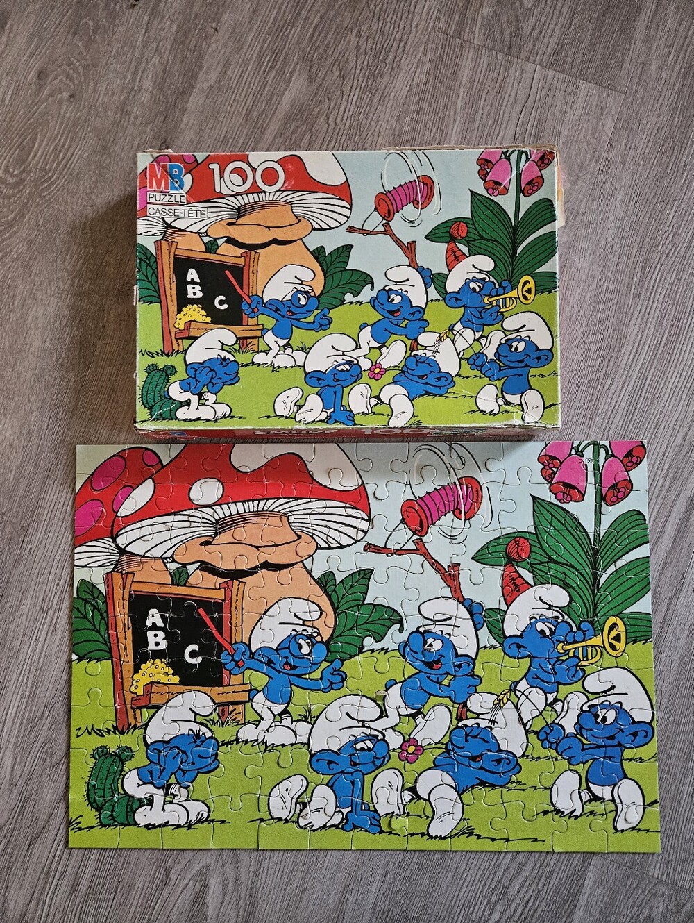 1970s VTG 100 Piece Smurf Puzzle Milton Bradley C4190-4